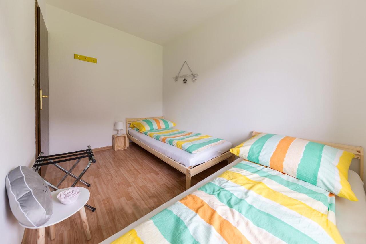 Apartment Valy - Free Bikes, Relaxing Terrace & Near Bled Exteriör bild