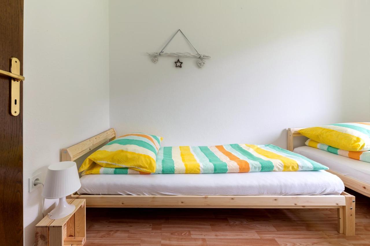 Apartment Valy - Free Bikes, Relaxing Terrace & Near Bled Exteriör bild