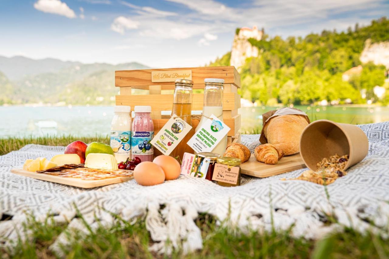 Apartment Valy - Free Bikes, Relaxing Terrace & Near Bled Exteriör bild